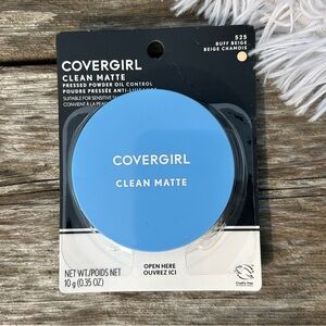 COVERGIRL Clean Matte Powder in Blue Compact